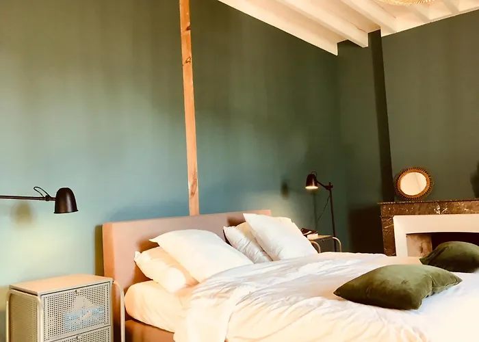 Le 4 De Jean Moulin Villa *