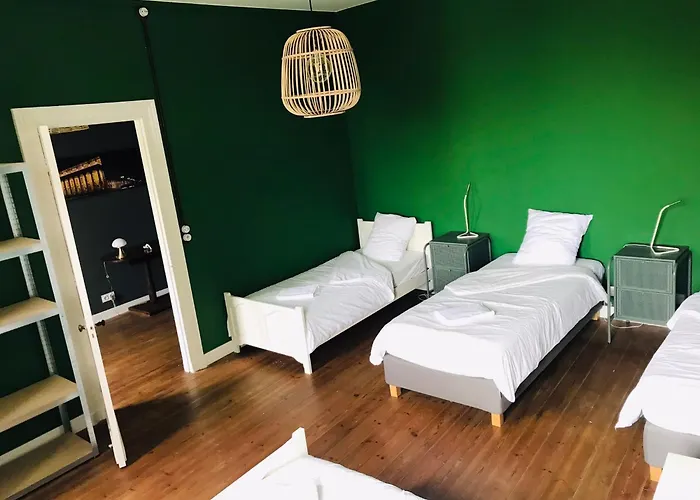 Le 4 De Jean Moulin Villa *